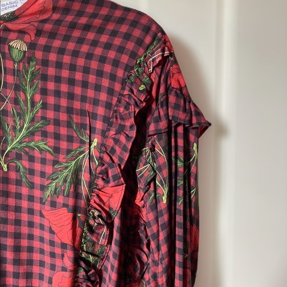 Zara basic bottom tie ruffle blouse ❤️ - Picture 2 of 4